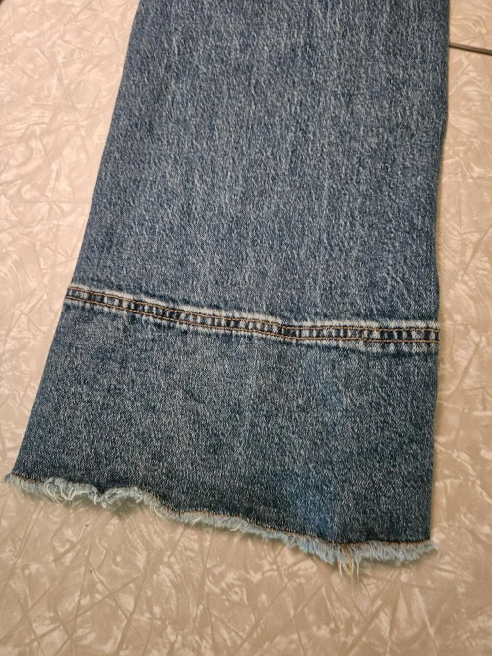 LIKE NEW!! Express women's relaxed wide leg jeans